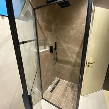 Sea Front Penthouse Διαμέρισμα Σαράντα