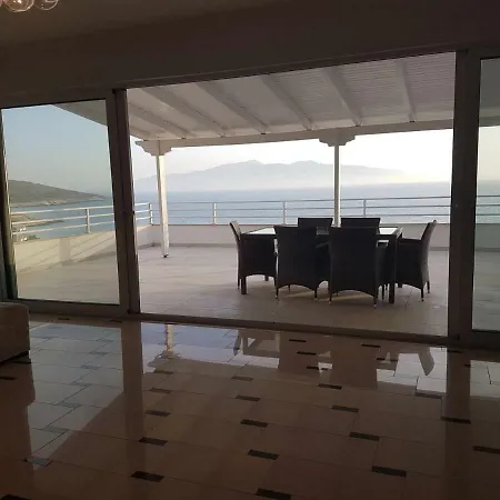 Sea Front Penthouse Apartment Sarande